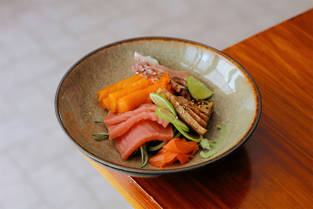 Go Suhi Bar Thousand Oaks Stock (93)