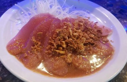 Sashimi comes with 7 pcs.